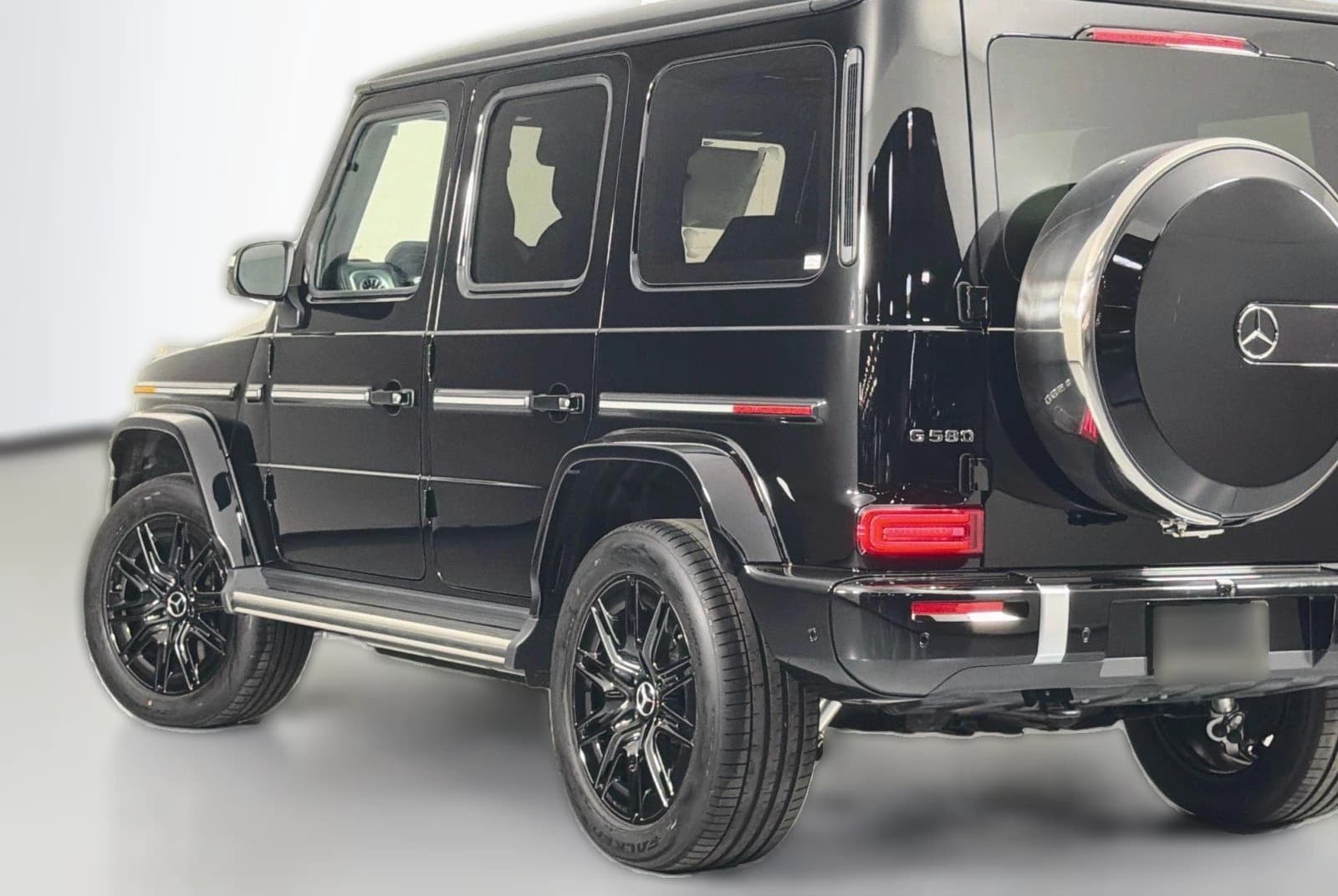 Mercedes-Benz G-Class G 580e SUV 2027 — side view