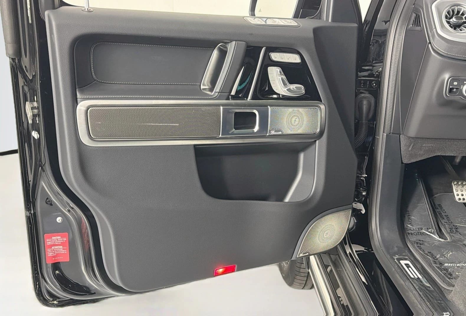 Mercedes-Benz G-Class G 580e SUV 2027 — side view