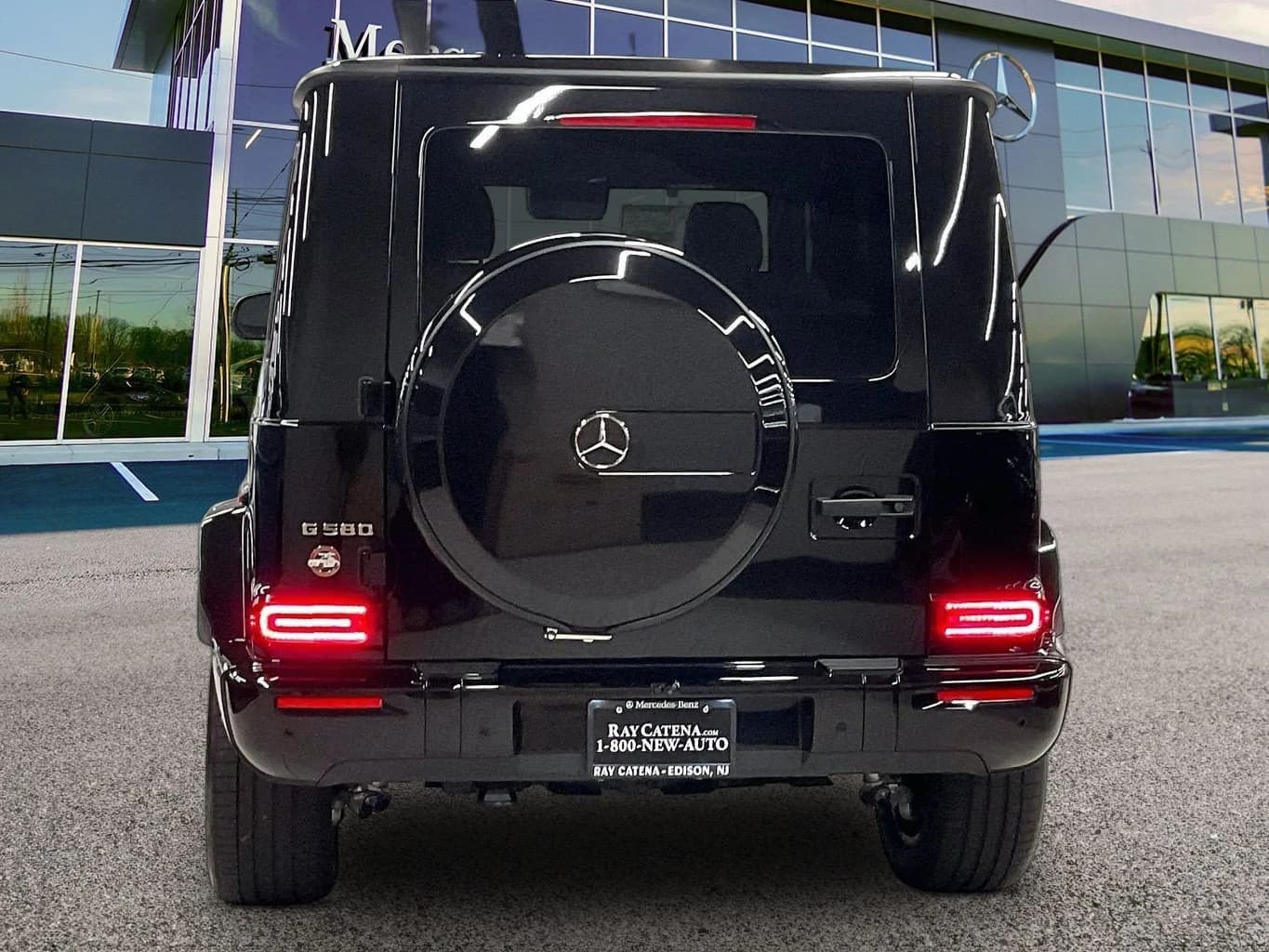 Mercedes-Benz G-Class G 580e SUV 2027 — side view