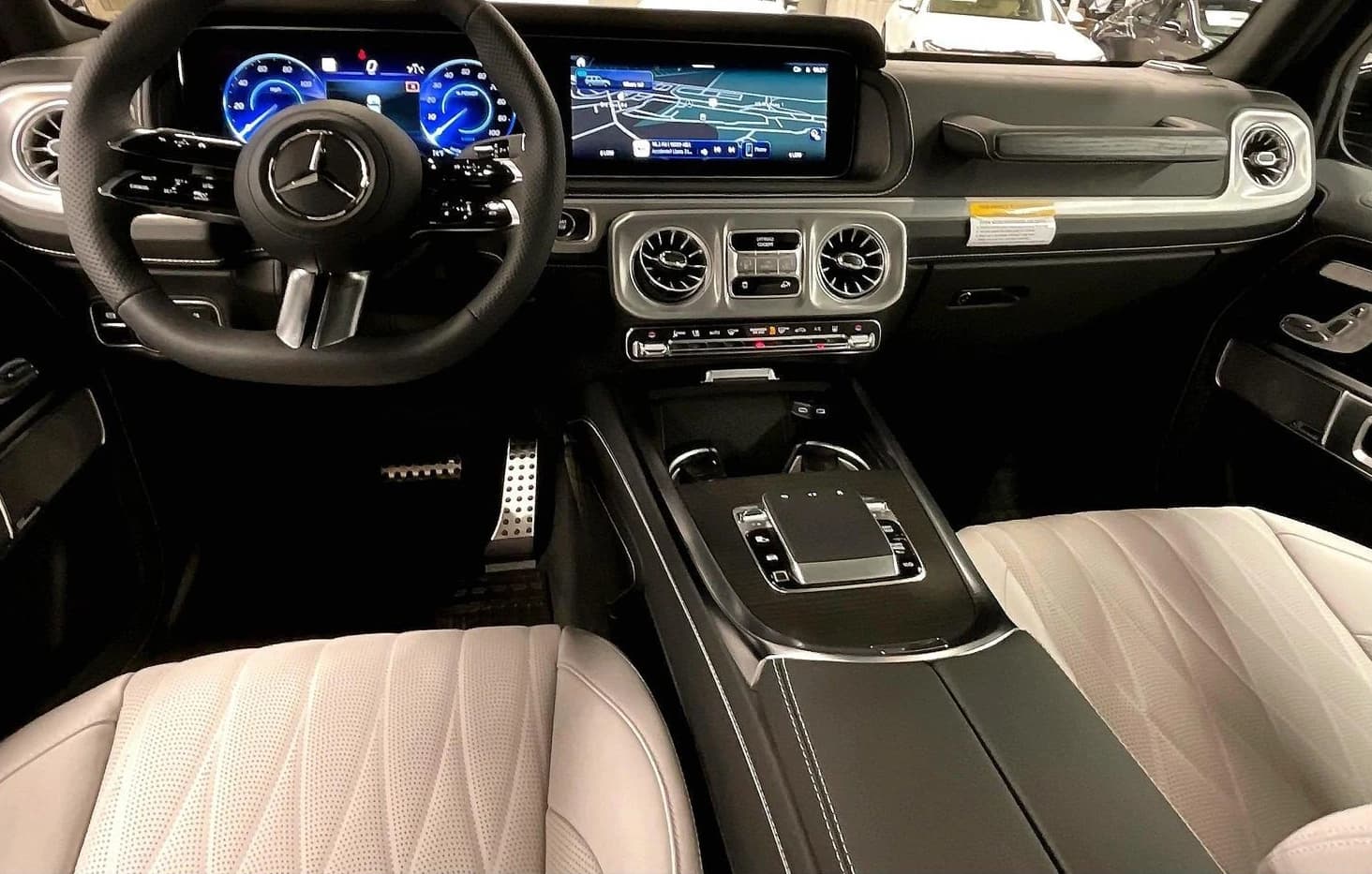 Mercedes-Benz G-Class G 580e SUV 2027 — side view