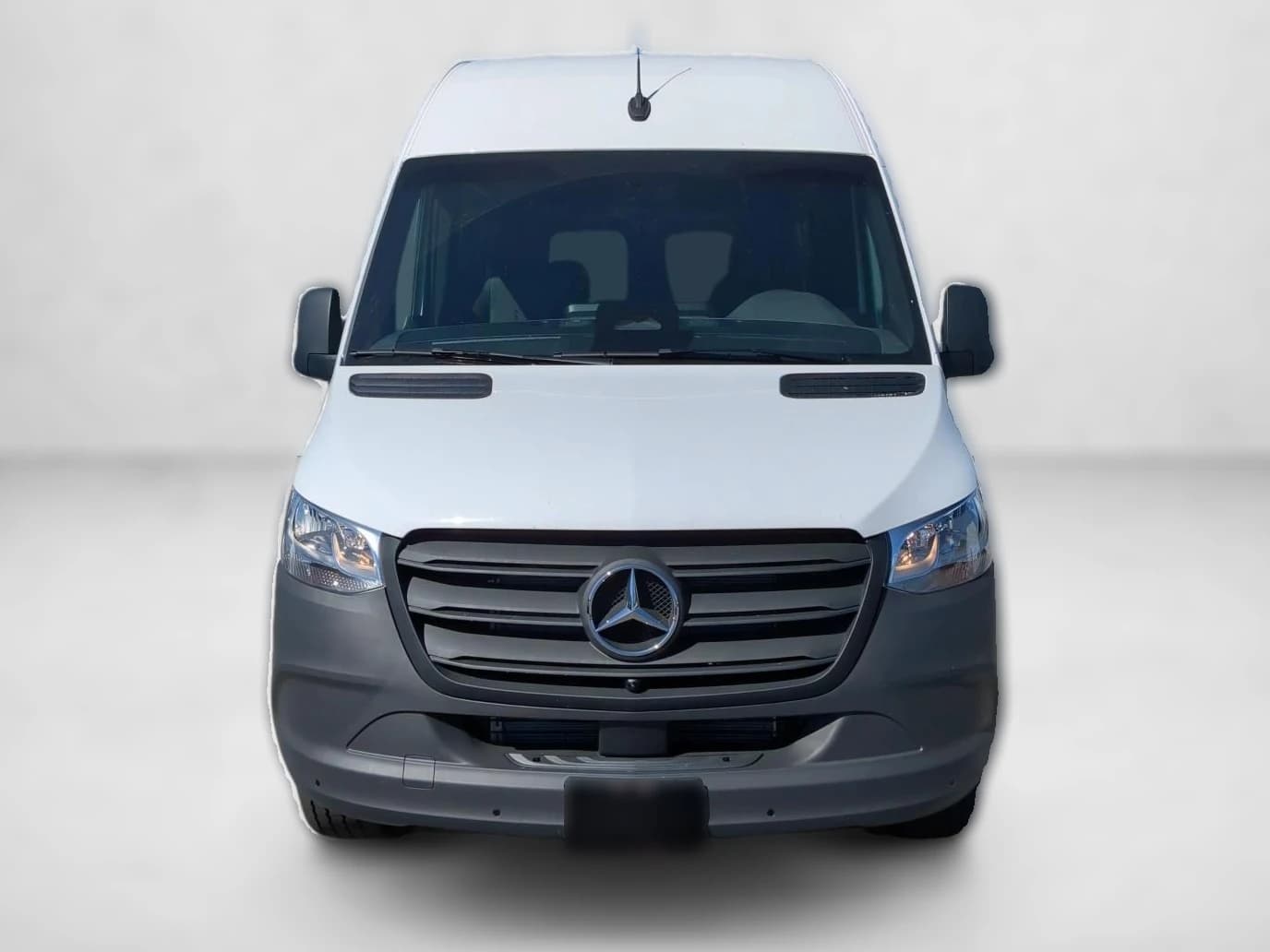 Mercedes-Benz Sprinter Cargo Van Standard Roof 4-Cyl Diesel 2500 Standard Roof I4 Diesel 144" RWD 2026 — side view