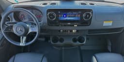 Mercedes-Benz Sprinter Crew Van Standard Roof 4-Cyl Diesel HO 2500 Standard Roof I4 Diesel HO 144" RWD 2025 — side view