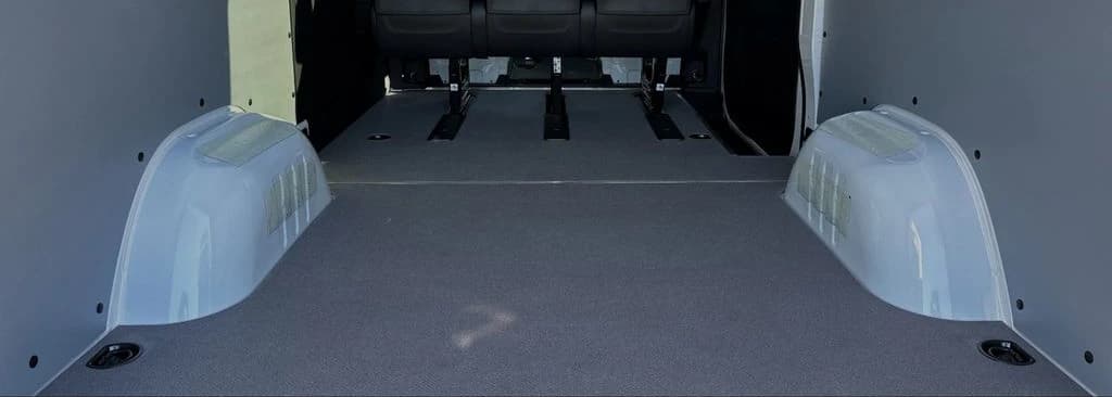 Mercedes-Benz Sprinter Crew Van Standard Roof 4-Cyl Diesel HO 2500 Standard Roof I4 Diesel HO 144" RWD 2025 — side view