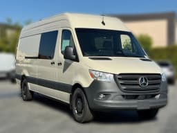 Mercedes-Benz Sprinter Crew Van High Roof 4-Cyl Diesel HO 2500 High Roof I4 Diesel HO 170" RWD 2025 — side view