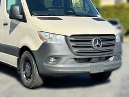 Mercedes-Benz Sprinter Crew Van High Roof 4-Cyl Diesel HO 2500 High Roof I4 Diesel HO 170" RWD 2025 — side view