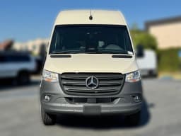 Mercedes-Benz Sprinter Crew Van High Roof 4-Cyl Diesel HO 2500 High Roof I4 Diesel HO 170" RWD 2025 — side view