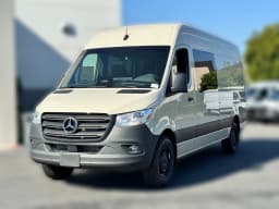 Mercedes-Benz Sprinter Crew Van High Roof 4-Cyl Diesel HO 2500 High Roof I4 Diesel HO 170" RWD 2025 — side view