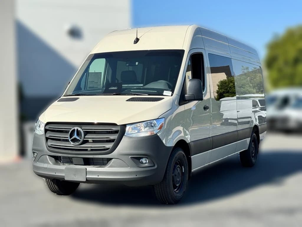 Mercedes-Benz Sprinter Crew Van High Roof 4-Cyl Diesel HO 2500 High Roof I4 Diesel HO 170" RWD 2025 — side view