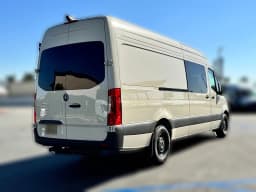 Mercedes-Benz Sprinter Crew Van High Roof 4-Cyl Diesel HO 2500 High Roof I4 Diesel HO 170" RWD 2025 — side view