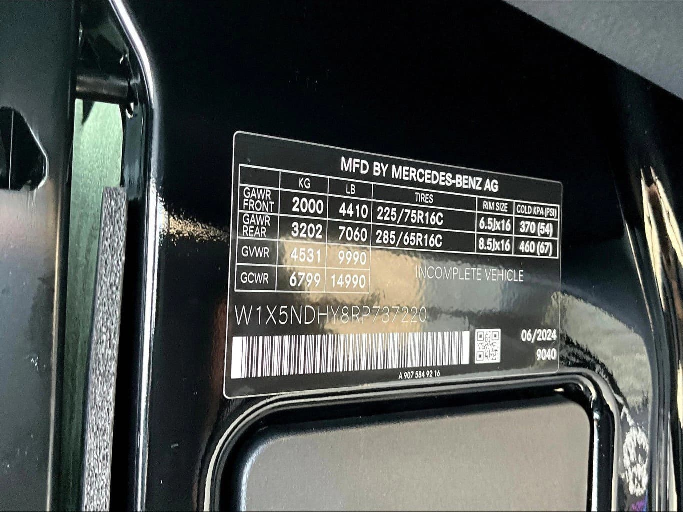 Mercedes-Benz Sprinter Cargo Van 3500 High Roof I4 Diesel HO 170" Extended RWD 2024 — side view