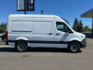 Mercedes-Benz Sprinter Cargo Van Standard Roof 4-Cyl Diesel 2500 Standard Roof I4 Diesel 144" RWD