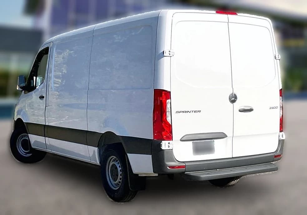 Mercedes-Benz Sprinter Cargo Van Standard Roof 4-Cyl Diesel 2500 Standard Roof I4 Diesel 144" RWD 2026 — side view