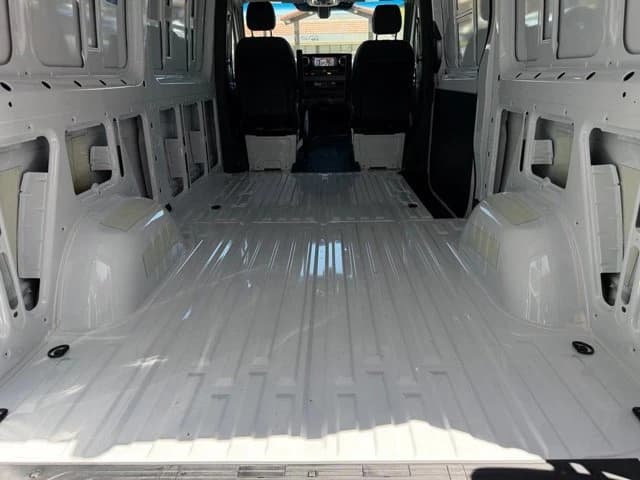 Mercedes-Benz Sprinter Cargo Van Standard Roof 4-Cyl Diesel 2500 Standard Roof I4 Diesel 144" RWD 2026 — side view