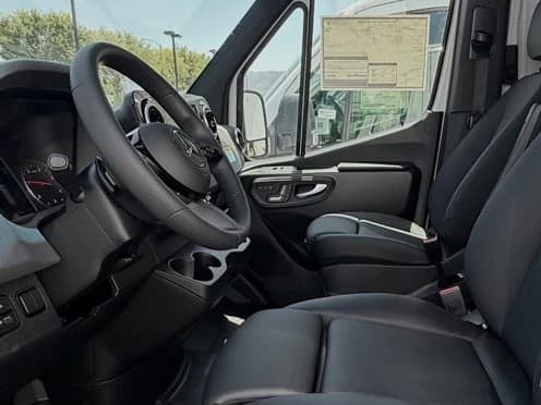 Mercedes-Benz Sprinter Cargo Van Standard Roof 4-Cyl Diesel 2500 Standard Roof I4 Diesel 144" RWD 2026 — side view