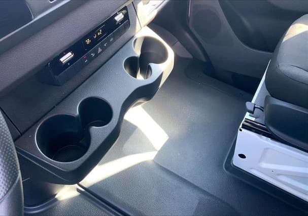 Mercedes-Benz Sprinter Crew Van Standard Roof 4-Cyl Diesel 2500 Standard Roof I4 Diesel 144" RWD 2026 — side view