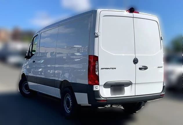 Mercedes-Benz Sprinter Crew Van Standard Roof 4-Cyl Diesel 2500 Standard Roof I4 Diesel 144" RWD 2026 — side view