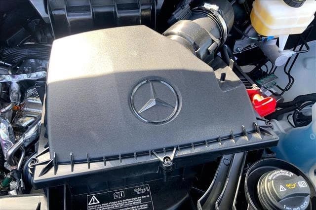 Mercedes-Benz Sprinter Crew Van Standard Roof 4-Cyl Diesel 2500 Standard Roof I4 Diesel 144" RWD 2026 — side view