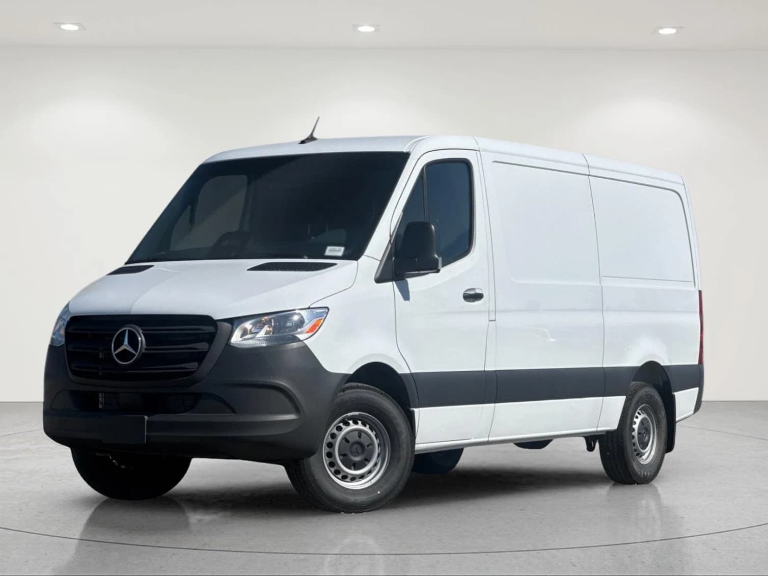 Mercedes-Benz Sprinter Cargo Van Standard Roof 4-Cyl Diesel 2500 Standard Roof I4 Diesel 144" RWD 2026 — side view