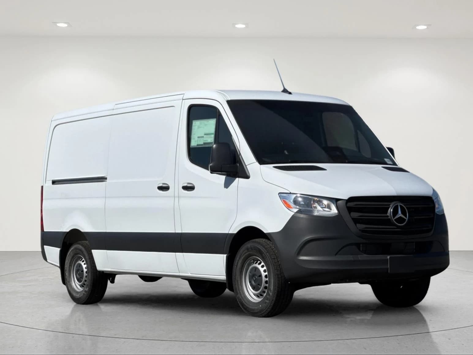 Mercedes-Benz Sprinter Cargo Van Standard Roof 4-Cyl Diesel 2500 Standard Roof I4 Diesel 144" RWD 2026 — side view