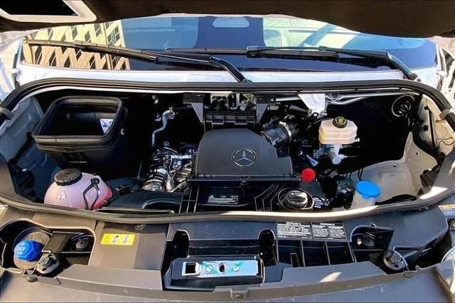 Mercedes-Benz Sprinter Crew Van Standard Roof 4-Cyl Diesel 2500 Standard Roof I4 Diesel 144" RWD 2026 — side view