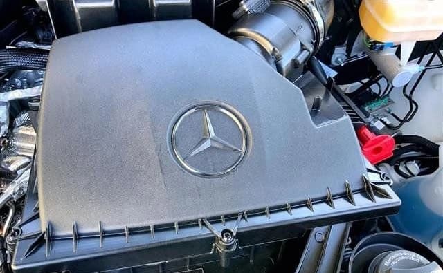 Mercedes-Benz Sprinter Crew Van Standard Roof 4-Cyl Diesel 2500 Standard Roof I4 Diesel 144" RWD 2026 — side view