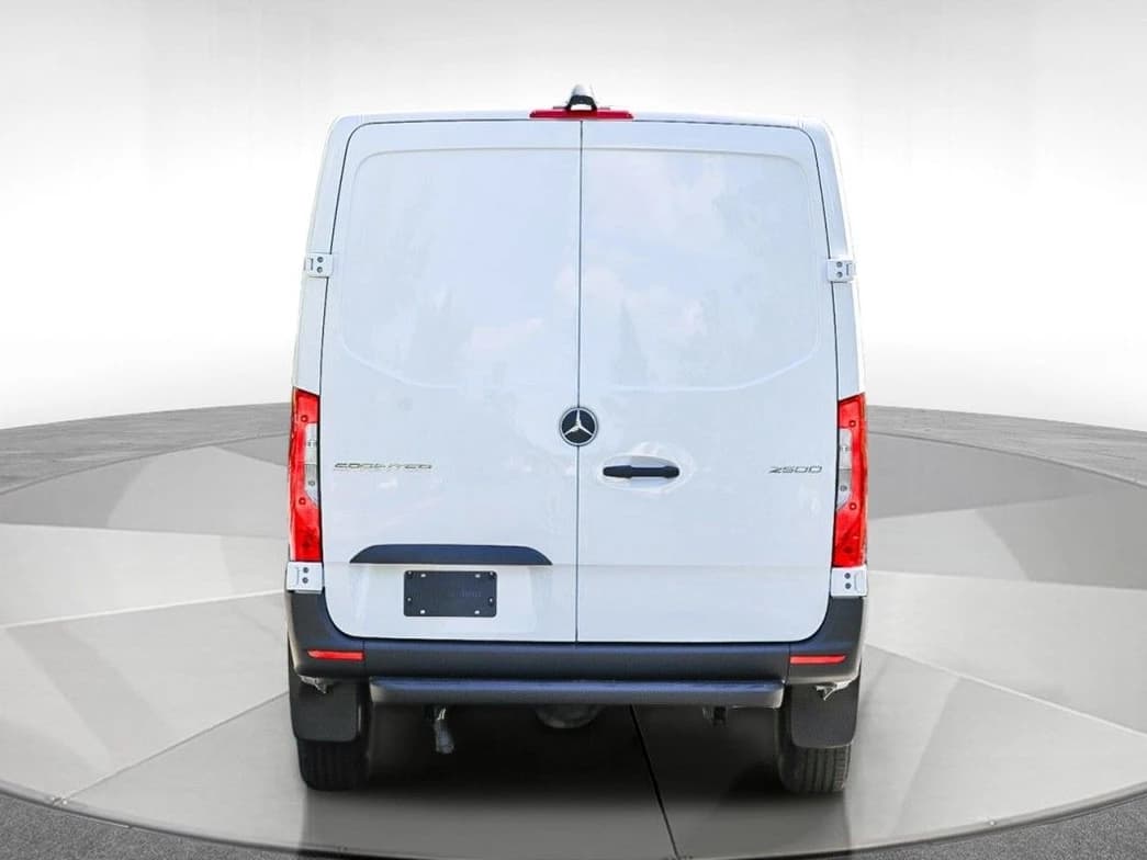 Mercedes-Benz Sprinter Cargo Van Standard Roof 4-Cyl Diesel 2500 Standard Roof I4 Diesel 144" RWD 2026 — side view