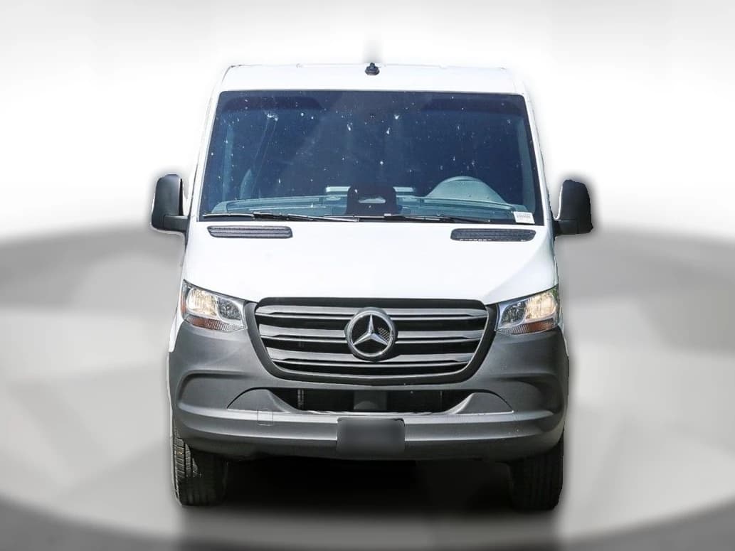 Mercedes-Benz Sprinter Cargo Van Standard Roof 4-Cyl Diesel 2500 Standard Roof I4 Diesel 144" RWD 2026 — side view