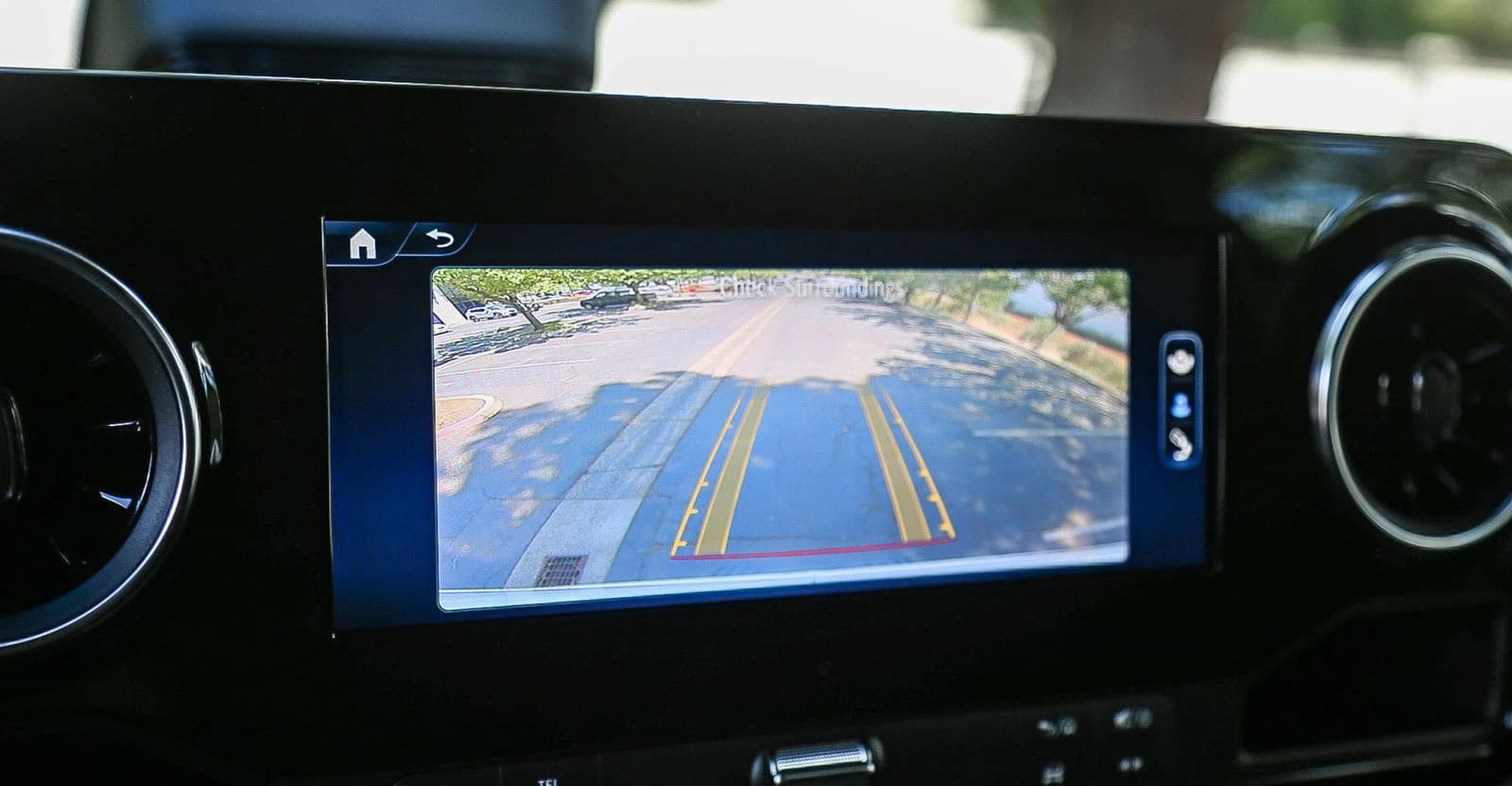 Mercedes-Benz Sprinter Cargo Van Standard Roof 4-Cyl Diesel 2500 Standard Roof I4 Diesel 144" RWD 2026 — side view
