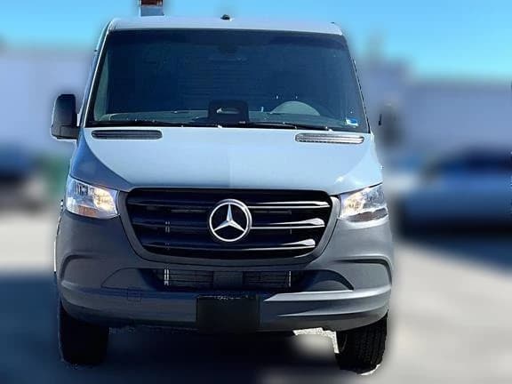 Mercedes-Benz Sprinter Cargo Van Standard Roof 4-Cyl Diesel 2500 Standard Roof I4 Diesel 144" RWD 2026 — side view