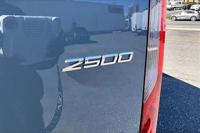 Mercedes-Benz Sprinter Cargo Van Standard Roof 4-Cyl Diesel 2500 Standard Roof I4 Diesel 144" RWD 2026 — side view