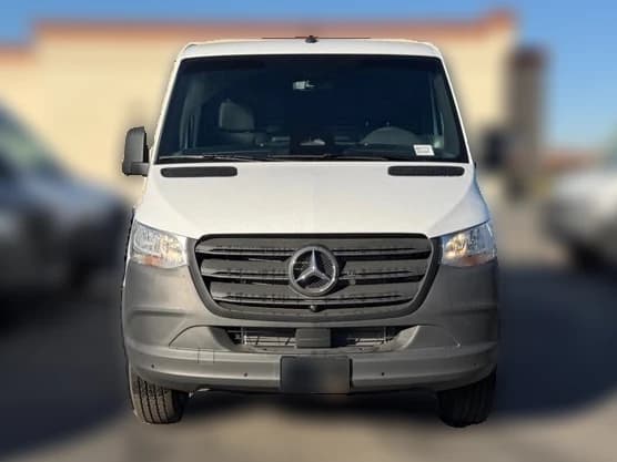 Mercedes-Benz Sprinter Crew Van Standard Roof 4-Cyl Diesel 2500 Standard Roof I4 Diesel 144" RWD 2026 — side view