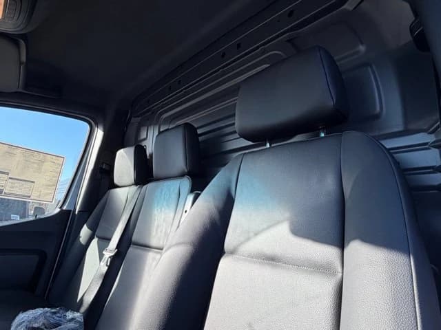 Mercedes-Benz Sprinter Crew Van Standard Roof 4-Cyl Diesel 2500 Standard Roof I4 Diesel 144" RWD 2026 — side view