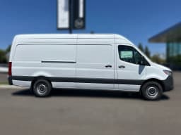 Mercedes-Benz Sprinter Cargo Van High Roof 4-Cyl Diesel 2500 High Roof I4 Diesel 170" RWD 2026 — side view