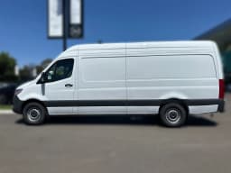 Mercedes-Benz Sprinter Cargo Van High Roof 4-Cyl Diesel 2500 High Roof I4 Diesel 170" RWD 2026 — side view