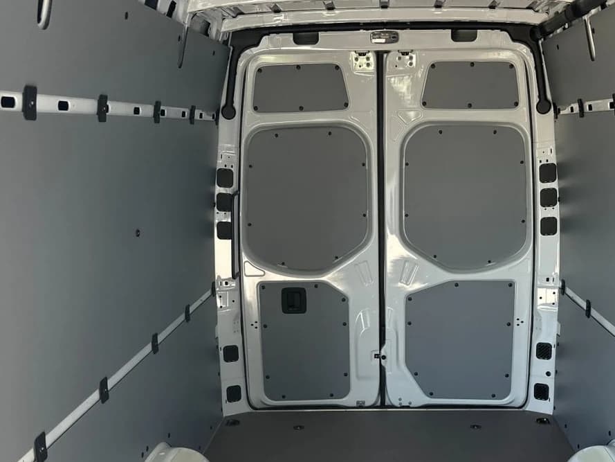 Mercedes-Benz Sprinter Cargo Van High Roof 4-Cyl Diesel 2500 High Roof I4 Diesel 170" RWD 2026 — side view