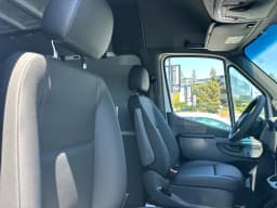 Mercedes-Benz Sprinter Cargo Van High Roof 4-Cyl Diesel 2500 High Roof I4 Diesel 170" RWD 2026 — side view