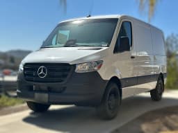 Mercedes-Benz Sprinter Crew Van Standard Roof 4-Cyl Diesel HO 2500 Standard Roof I4 Diesel HO 144" RWD 2026 — side view
