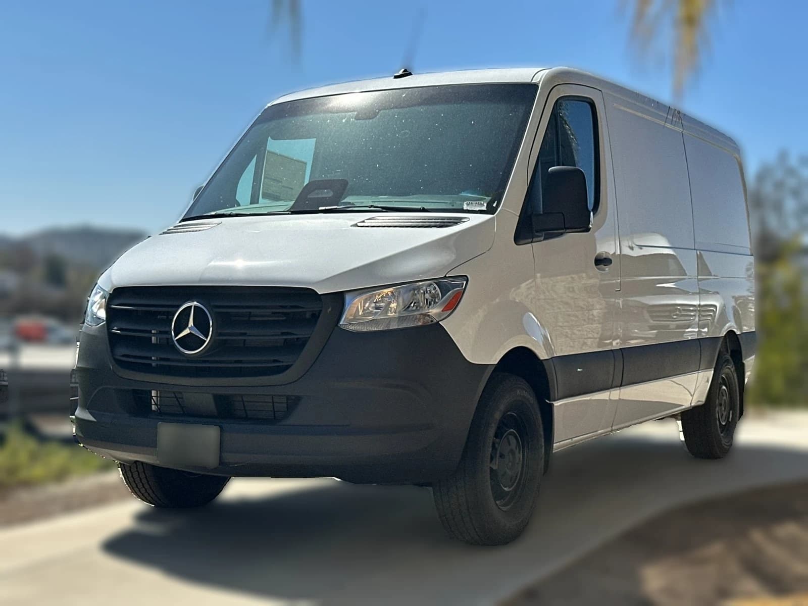 Mercedes-Benz Sprinter Crew Van Standard Roof 4-Cyl Diesel HO 2500 Standard Roof I4 Diesel HO 144" RWD 2026 — side view