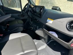 Mercedes-Benz Sprinter Crew Van Standard Roof 4-Cyl Diesel HO 2500 Standard Roof I4 Diesel HO 144" RWD 2026 — side view