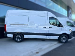 Mercedes-Benz Sprinter Cargo Van Standard Roof 4-Cyl Diesel HO 2500 Standard Roof I4 Diesel HO 144" RWD