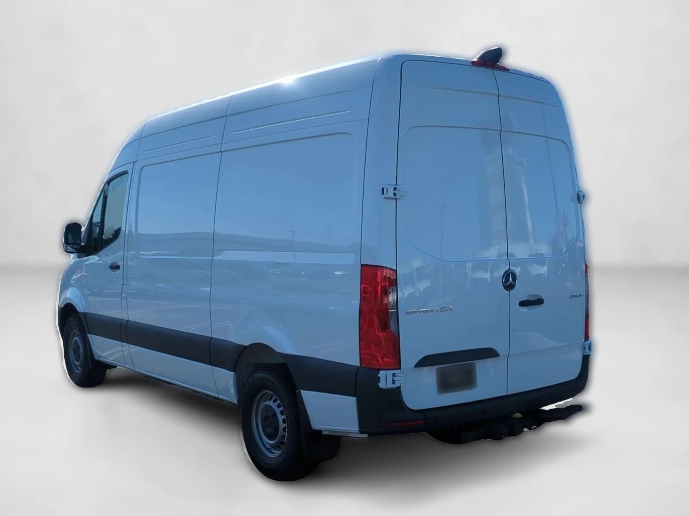 Mercedes-Benz Sprinter Crew Van Standard Roof 4-Cyl Diesel HO 2500 Standard Roof I4 Diesel HO 144" RWD 2026 — side view