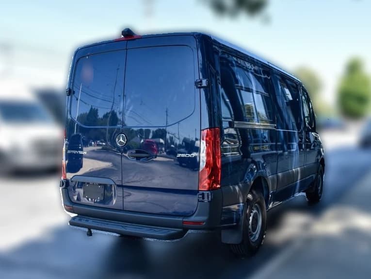 Mercedes-Benz Sprinter Crew Van Standard Roof 4-Cyl Diesel HO 2500 Standard Roof I4 Diesel HO 144" RWD 2026 — side view
