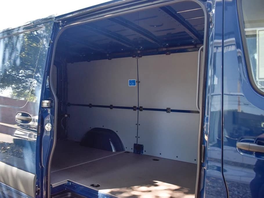 Mercedes-Benz Sprinter Crew Van Standard Roof 4-Cyl Diesel HO 2500 Standard Roof I4 Diesel HO 144" RWD 2026 — side view