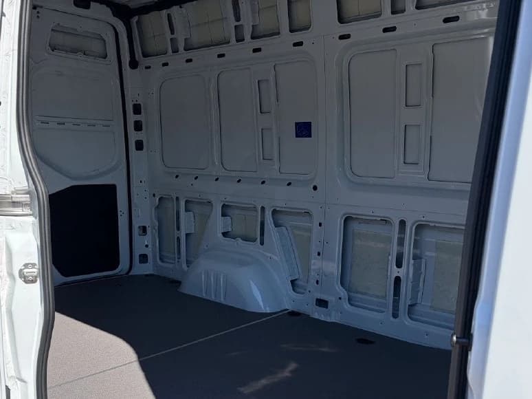 Mercedes-Benz Sprinter Cargo Van Standard Roof 4-Cyl Diesel HO 2500 Standard Roof I4 Diesel HO 144" RWD 2025 — side view