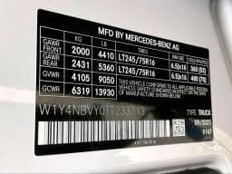 Mercedes-Benz Sprinter Crew Van Standard Roof 4-Cyl Diesel HO 2500 Standard Roof I4 Diesel HO 144" AWD 2026 — side view
