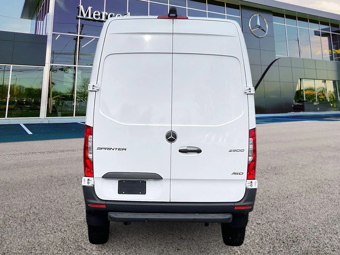 Mercedes-Benz Sprinter Crew Van Standard Roof 4-Cyl Diesel HO 2500 Standard Roof I4 Diesel HO 144" AWD 2026 — side view