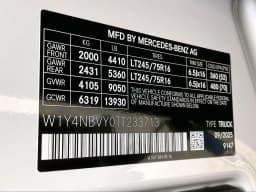 Mercedes-Benz Sprinter Crew Van Standard Roof 4-Cyl Diesel HO 2500 Standard Roof I4 Diesel HO 144" AWD 2026 — side view
