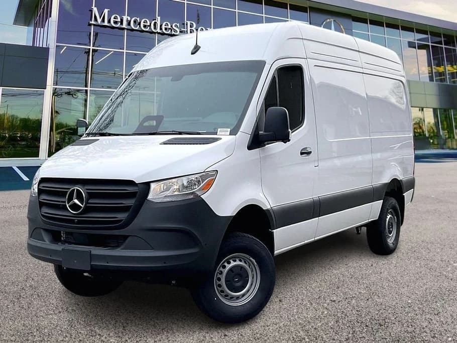 Mercedes-Benz Sprinter Crew Van Standard Roof 4-Cyl Diesel HO 2500 Standard Roof I4 Diesel HO 144" AWD 2026 — side view
