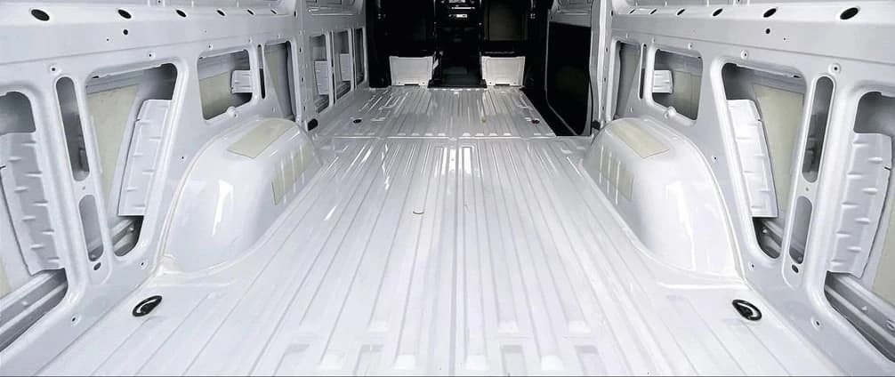 Mercedes-Benz Sprinter Crew Van Standard Roof 4-Cyl Diesel HO 2500 Standard Roof I4 Diesel HO 144" AWD 2026 — side view