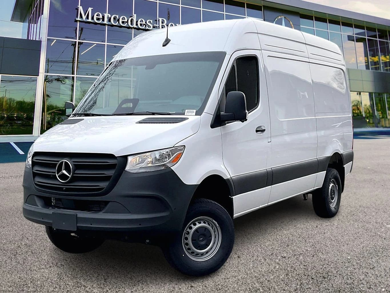 Mercedes-Benz Sprinter Crew Van Standard Roof 4-Cyl Diesel HO 2500 Standard Roof I4 Diesel HO 144" AWD 2026 — side view